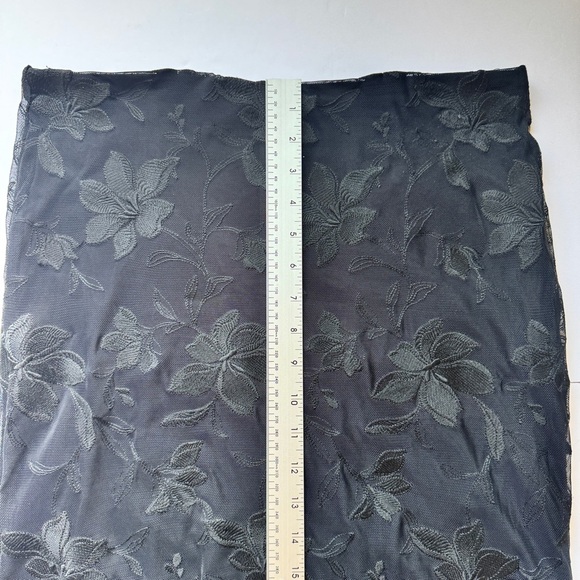 Dynamite Alana Embroidered Midi Skirt Black Burnout Floral Lined Pencil Sz M - Picture 4 of 12